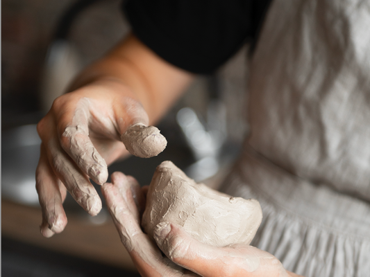 Cours de modelage, tournage et mosaïque