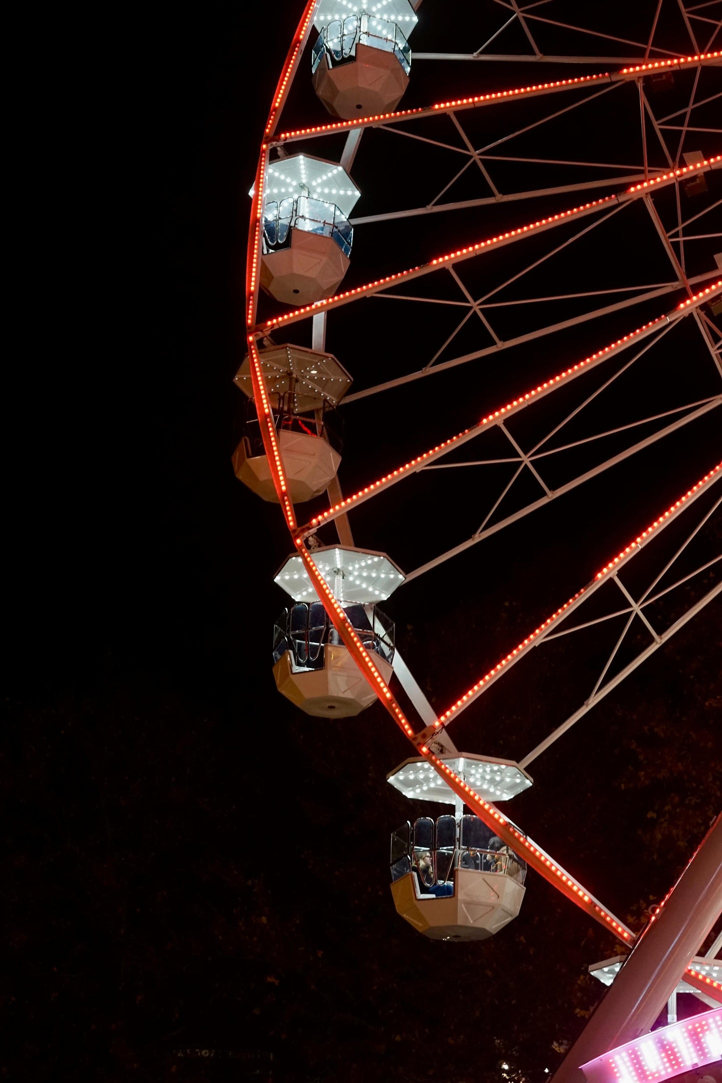 🎄 Atelier de peinture sur décorations de Noël - Marché de Noël de La Villette