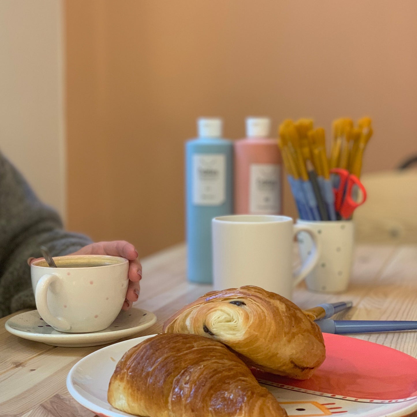 Ceramic Morning : petit-déjeuner & peinture sur céramique jusqu'à taille M - Paris 17