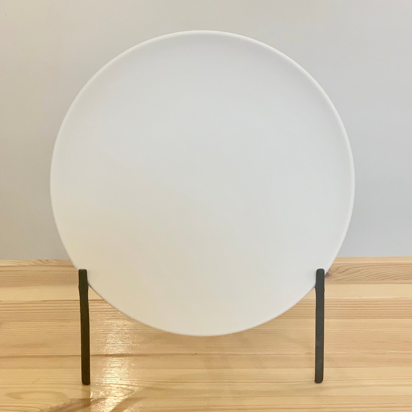 Matte black plate holder